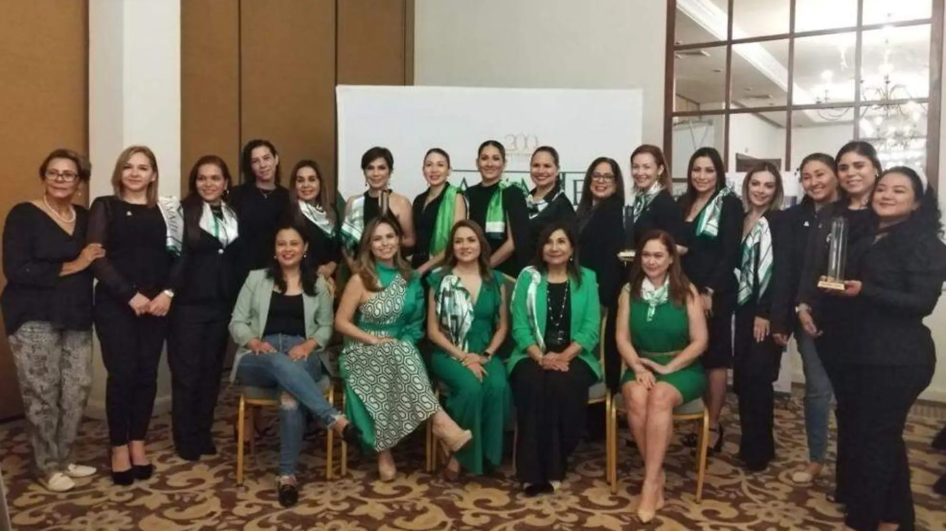 Participan 16 mujeres en programa de incubación de negocios del AMMJE